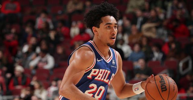 复出参加训练营！麦凯恩：终于能真正投入训练和打球 我很兴奋